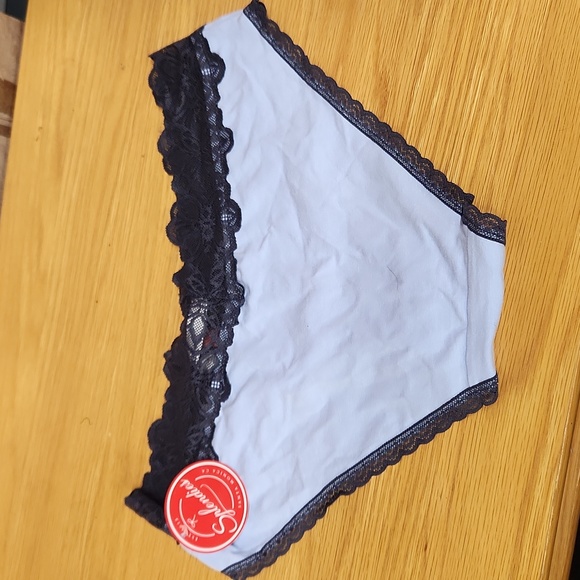 Women's panties - Picture 2 of 2